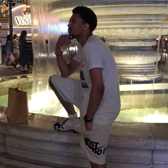 Meet your Posher, Chris - Picture 1 of 1